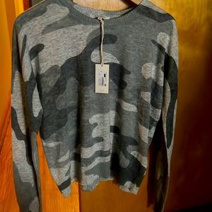 New with  tags Larisa camp sweaters